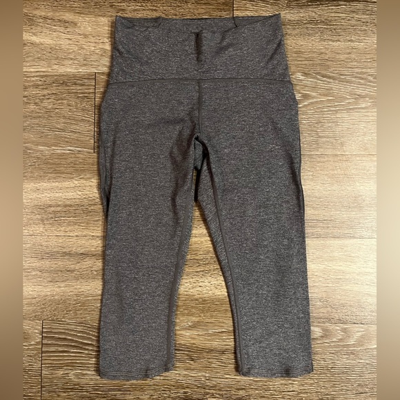 Lululemon Train Times Crop 17" in Heathered Black Size 6 - Picture 8 of 10